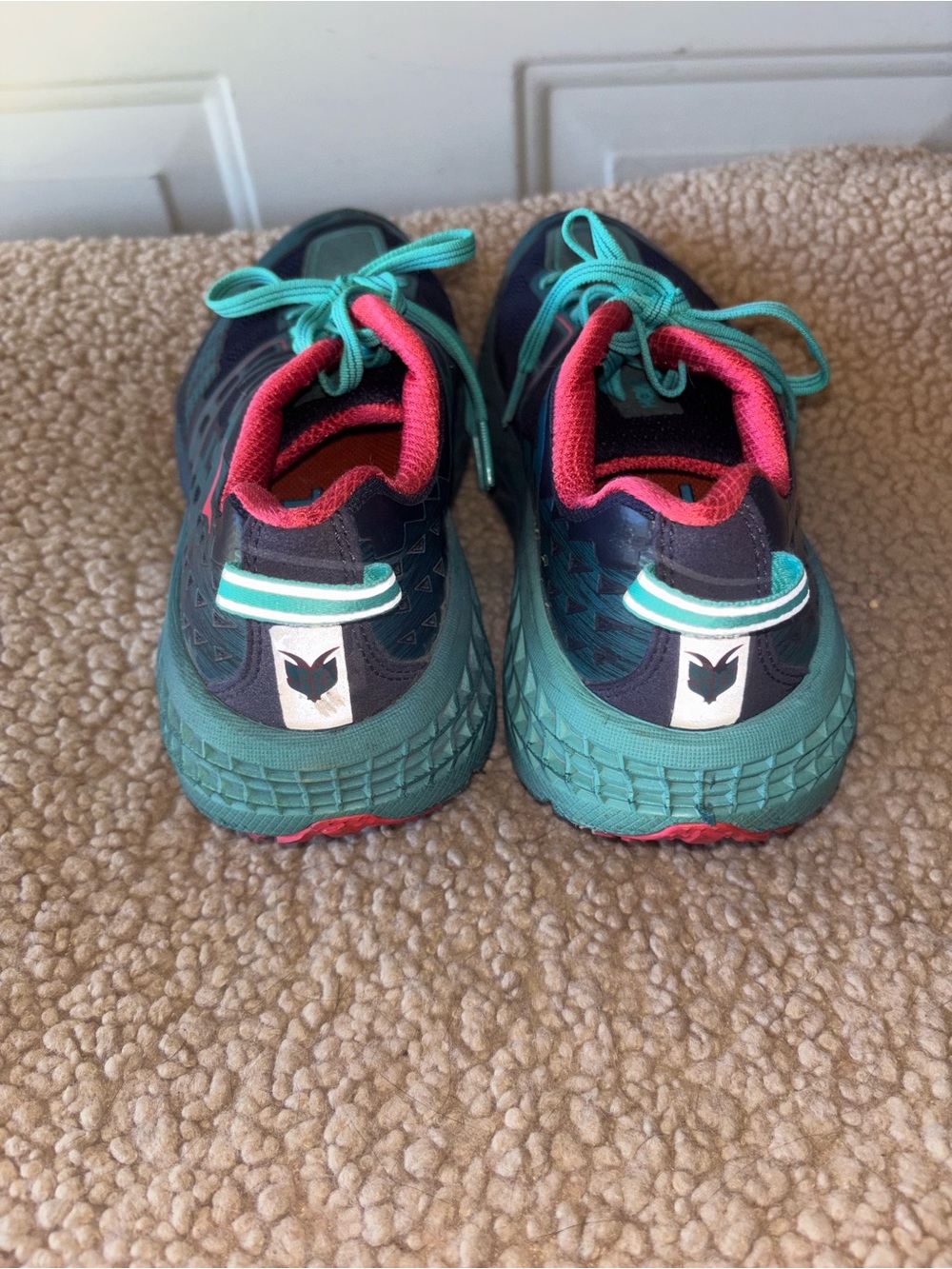 Hoka One One navy/teal Speedgoat 2 shoes size 7.5 - Picture 6 of 7